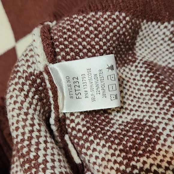 POL Sweater Size S - Picture 11 of 12